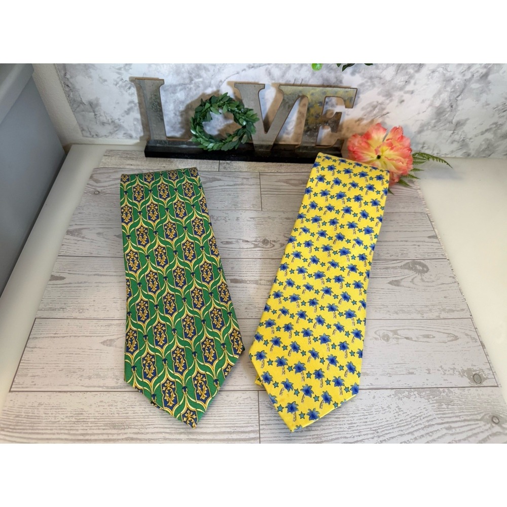 Paul Fredrick Silk Tie 4" Wide Green Blue Gold Ornate Medallion Classic Executiv - Picture 15 of 16
